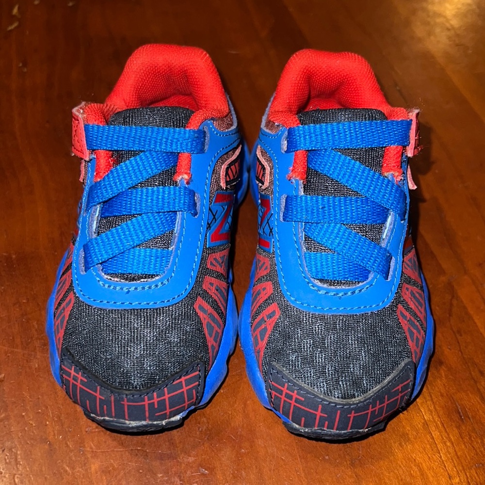 New Balance infant/toddler Spider-Man Sneakers - Blue / Red / Black